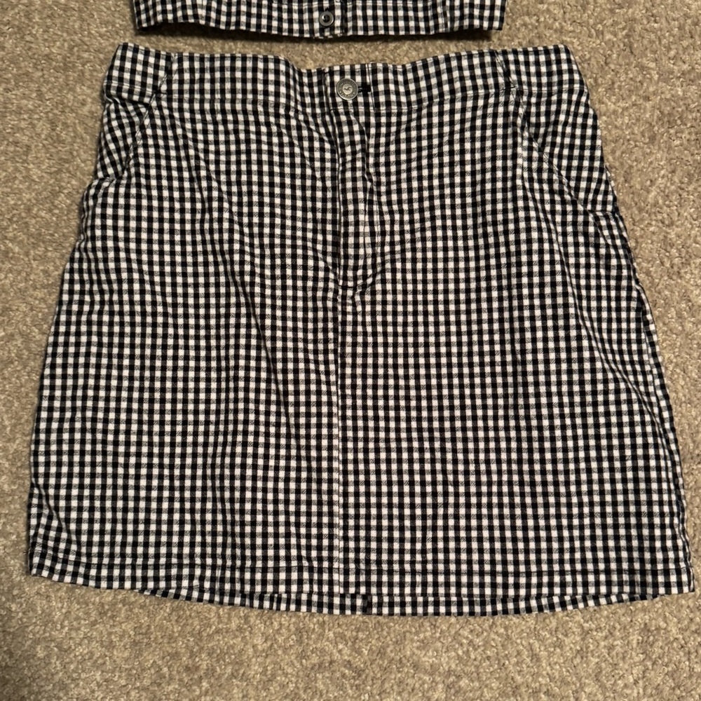 Hollister Black and White Checkered Two-Piece Skirt Set - Picture 4 of 10